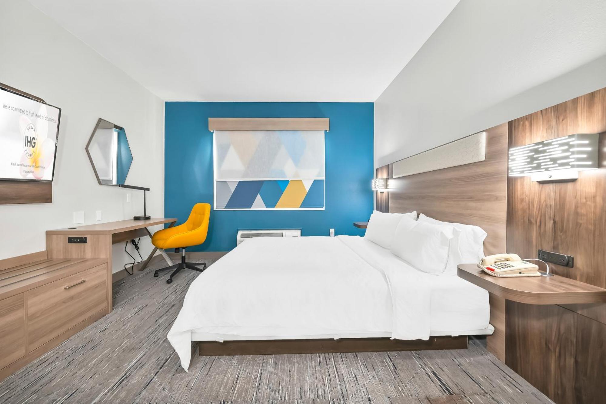 Holiday Inn Express Palestine By Ihg Экстерьер фото